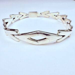 Modernist Geometric Chevron V Shape Link Sterling Silver Bracelet Taxco Mexico